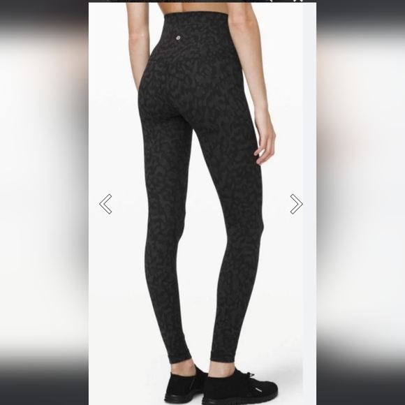 🩶 LULULEMON LEOPARD CAMO LEGGINGS - Picture 1 of 10